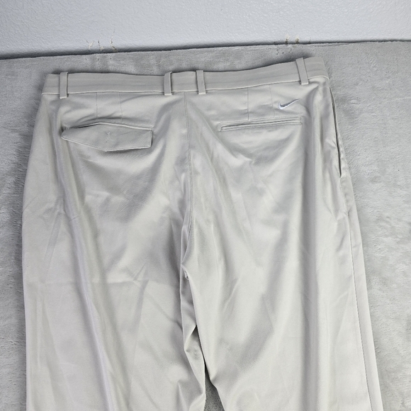 Nike Dri Fit Victory Standard Fit Golf Pants Men Sz 40x30 Light Bone Performance - Picture 4 of 11